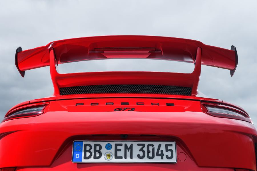 Детали экстерьера Porsche 911 GT3 (991) 2017 года  (UK) (фото 4 из 42)